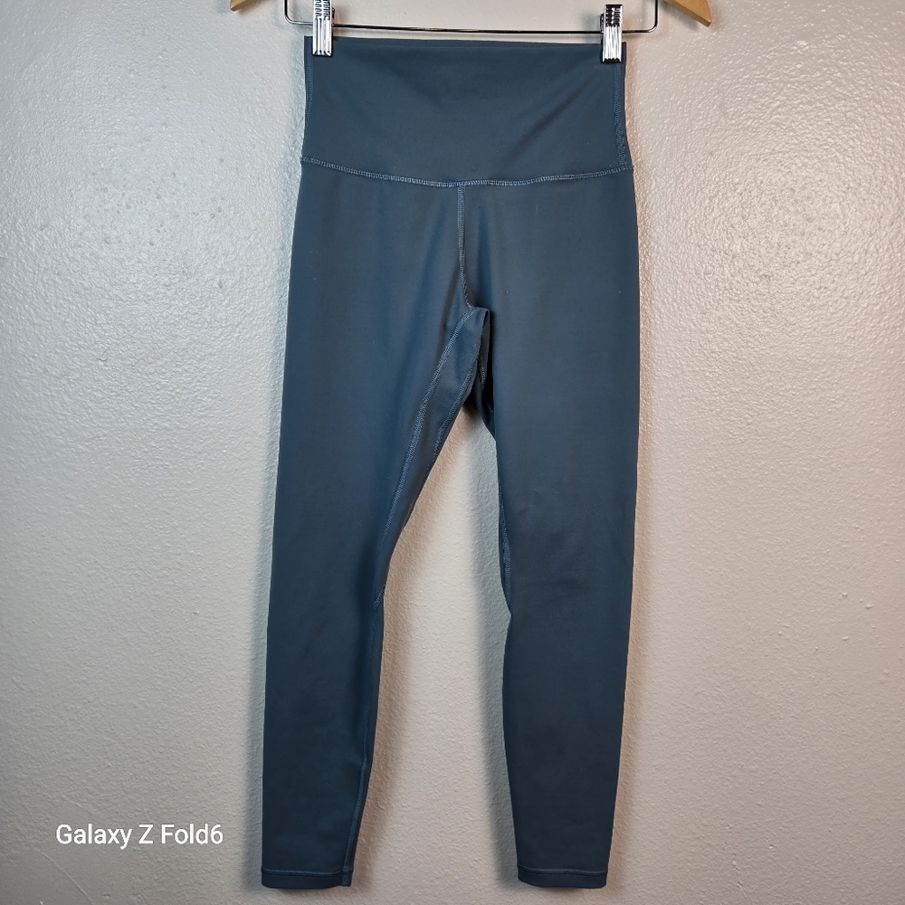 Lululemon High Rise Leggings Blue Women’s Size 2 Yoga Pants Old Money Athleisure
